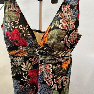 Trimshaper V-Neck Floral Tankini Top